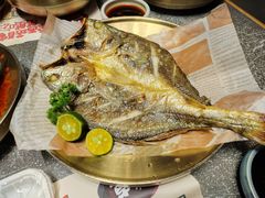 -草家酱蟹炭火烤肉店(珲春南路二店)