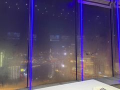 -云顶旋转自助景观餐厅