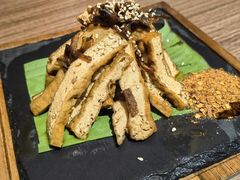 -良米山·云南野生菌过桥米线(上海首店)