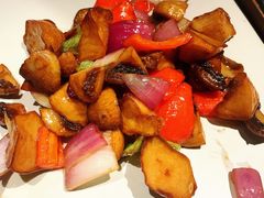 -云海肴·汽锅鸡·云南菜(天山百盛优客店)