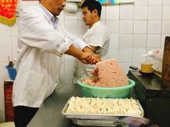 -黄阿姨锅贴大王(万航渡路店)