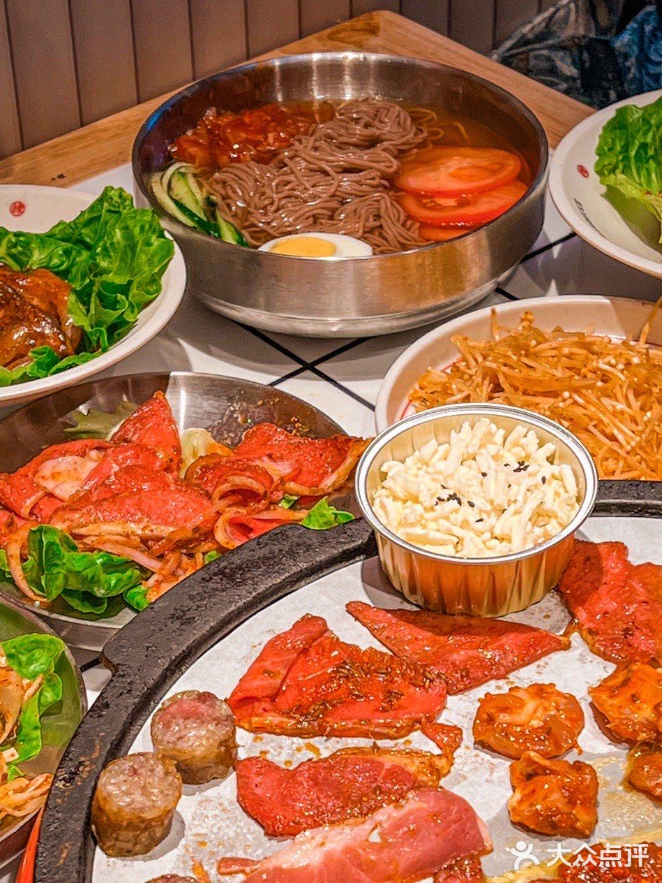 和男朋友点了超级多的肉肉啊！