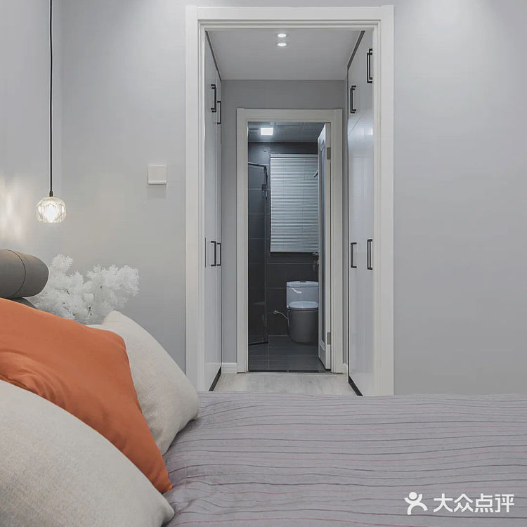 4室2厅3卫跃层里的那些通天柜