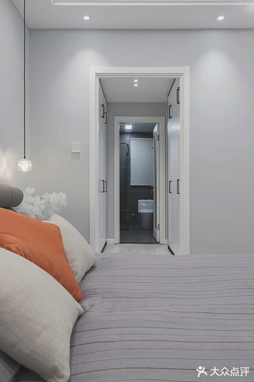 4室2厅3卫跃层里的那些通天柜