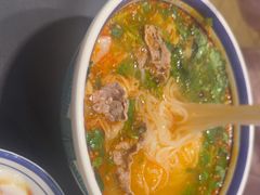 -云阿蛮云南生烫牛肉米线(奉贤路店)
