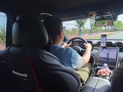 -上海星瀚奔驰4S店(红柳路店)