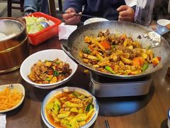 -富正毅三下锅·湘西韵味(天门山索道店)