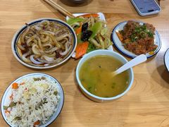 -朱大嘴肥肠血旺(福字街店)