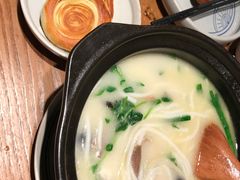 -云海肴·汽锅鸡·云南菜(天山百盛优客店)