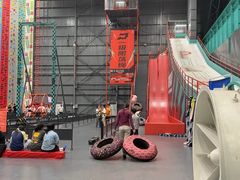 -极限PLAY运动娱乐新世界·团建派对潮玩休闲馆·室内蹦极高空游乐园