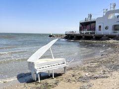 -北戴河碧螺塔海上酒吧公园