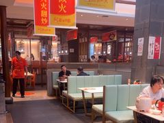 -阿瓦山寨·湘菜现炒·剁椒鱼头王(咸阳总店)