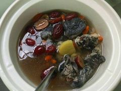 乌鸡瘦肉杞子补血汤-小镇厨房(古镇店)