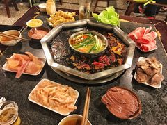 -邓莽子老火锅(中兴路总店)