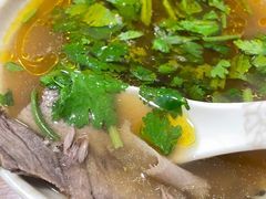 牛肉汤-黄阿姨锅贴大王(万航渡路店)