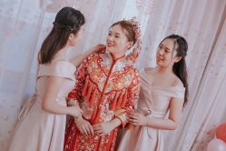 -洋洋婚纱品牌集合店
