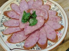 -靠山屯东北铁锅炖(东北菜，古美西路店)