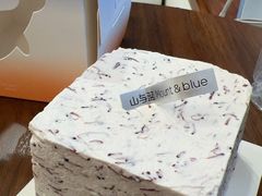 -山与蓝·轻糖鲜果蛋糕(勒泰店)