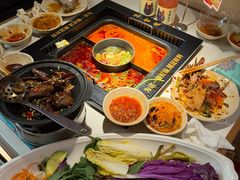 -老牌坊云南鱼豆花火锅(哈西万达店)