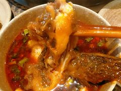 炸过的鱼摆摆-肖肖酸萝卜鱼火锅(总店)