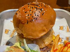 -HUZI虎滋精酿餐吧(京西大悦城店)