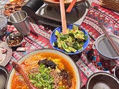 酸辣米线-火塘云南烧烤大排档