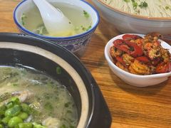 -裕兴记·蟹黄面馆养育巷精选店面馆