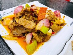 爆炒牛肉-撒拉人家.酸菜牦牛肉火锅