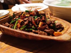 -老滇山寨•云南特色菜•地方菜•民族风情歌舞表演(金碧店)