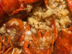 -老街烧烤大排档·地道湖北菜·龙虾馆(汉口火车站店)