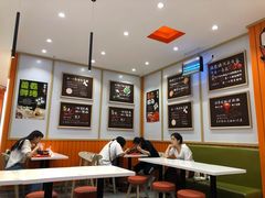 大堂-张亮麻辣烫(上海国顺东路店)