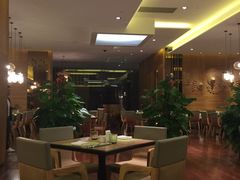 -华邑酒店·鲜艳全日自助餐厅