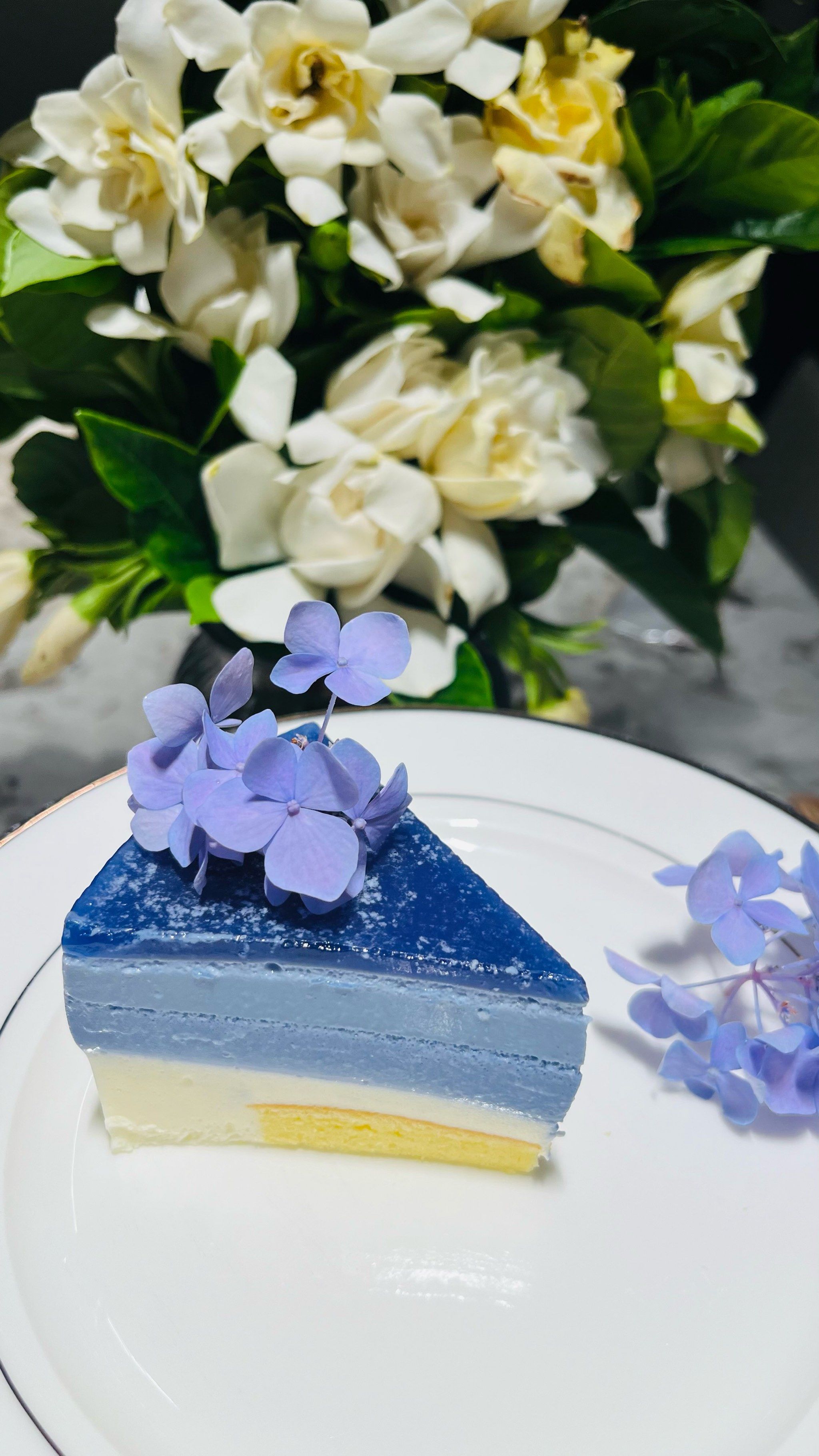 朋友生日,想给她做个独一无二的生日蛋糕,蓝色梦幻,好看又好吃#高颜值