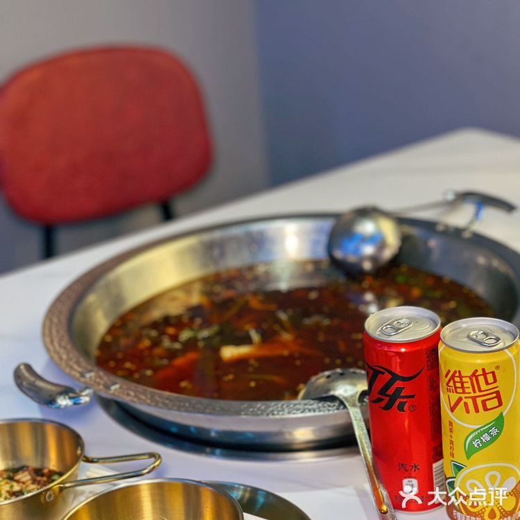 小称盘肥肠爱上鱼 | 魔都zui好吃的肥肠鱼锅,辣得爽快!