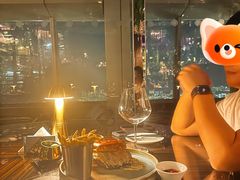 -OZONE 顶楼酒吧(香港丽思卡尔顿酒店)