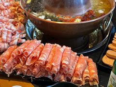 -果松木炭酸菜铜火锅·外婆参鸡汤