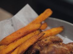 炸鸡翅配薯条-Simple Yummy简单美味(上邦百汇城店)