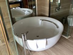 -天津梅江中心皇冠假日酒店