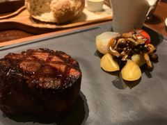 -恰餐厅及酒吧 CHAR Bar & Grill (北京丽都皇冠假日店)
