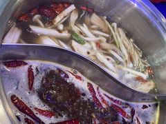 -马路边边火锅串串(观前街店)