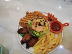 -丽莎沙拉轻食餐厅(国贸店)