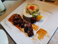 -穹六人间 people 6(岳阳路店)