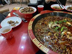 -烧哥美蛙肥肠鱼火锅·十五年社区店