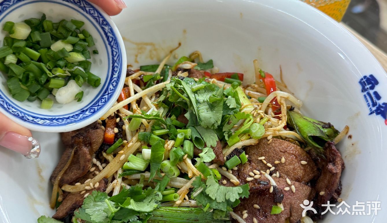 开业大酬宾！免费续面！吃到手软！💥🍲