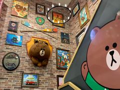 -LINE FRIENDS Garosu-gil Flagship Store