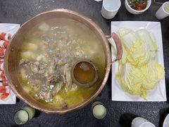 -朴小妹人参鸡汤火锅(长白山万达店)