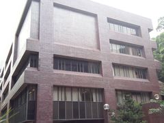 -香港大学