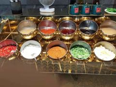 自助调料区-一绪に寿喜烧自助(世茂广场店)