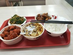 -来必堡(娄山关路店)