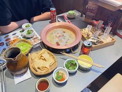 -阿婆情腊排骨火锅·野生菌季(古城旗舰店)